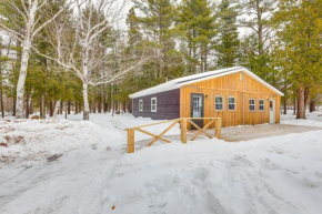 2 Ponds and Trail Access Peaceful Cabin in Calumet!